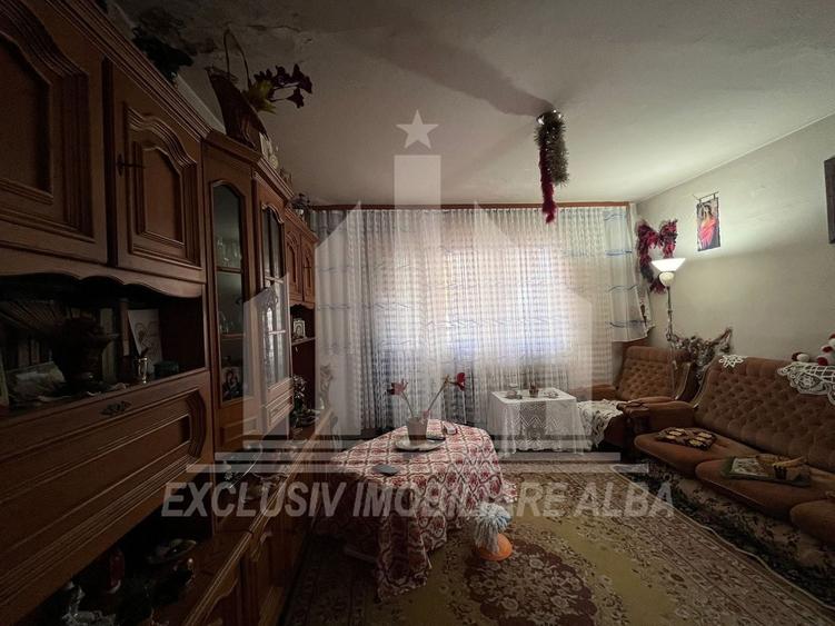 Garsoniera de vanzare | 24 mp | Mobilata | Ampoi 1 - 2