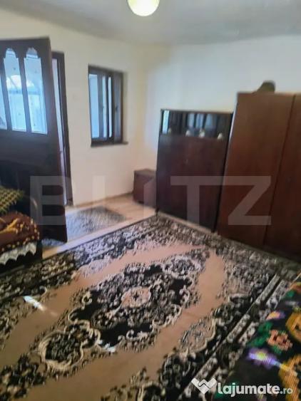 Casă cu 3 camere cu Teren 957 Mp în Central