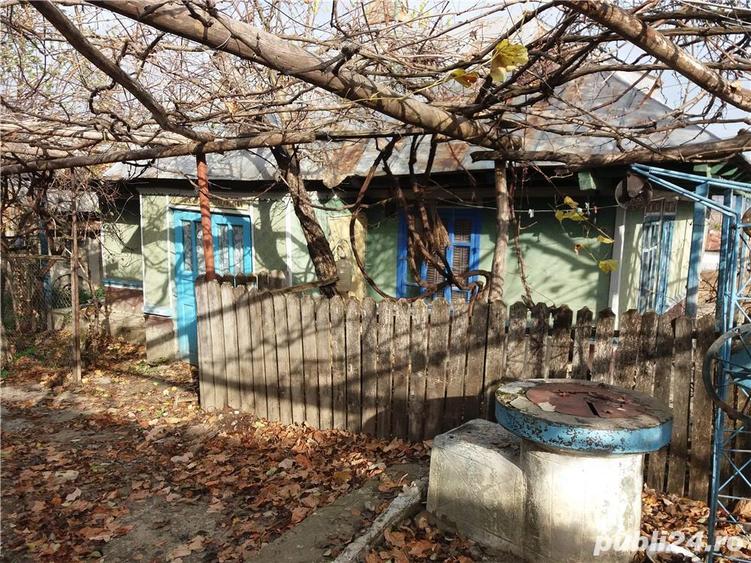 2 case ?i teren 3850m3 la ?ara - 3