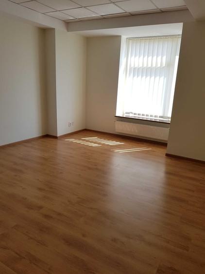 Spatii birouri 270 mp etaj 1 - 6