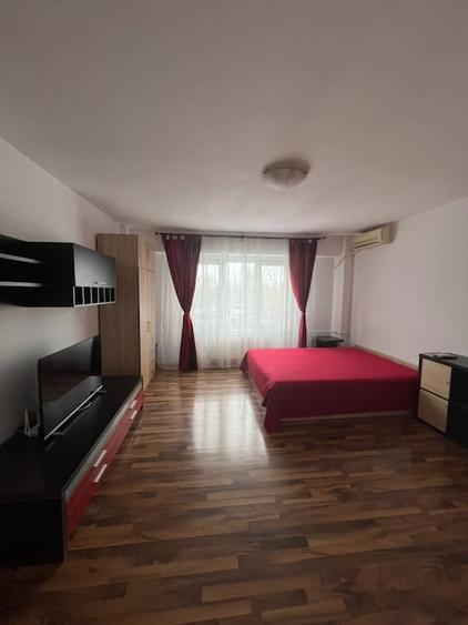 Garsoniera mare Militari-Virtutii, intre 2 linii de metrou - 1