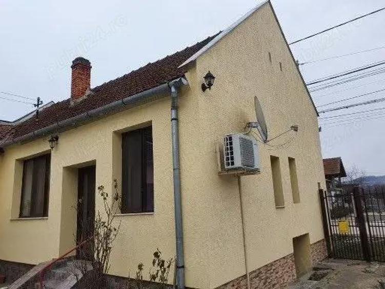 Casa si teren de vanzare - 4