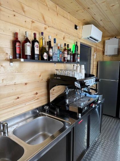 Spațiu comercial tip bar + structură cort - 4