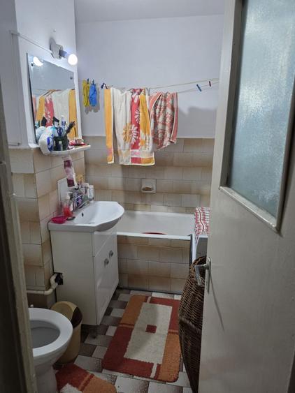 Apartament spatios cu 4 camere, decomandat Etaj 1, strada Gheorghe Lazar, Calarasi - 5