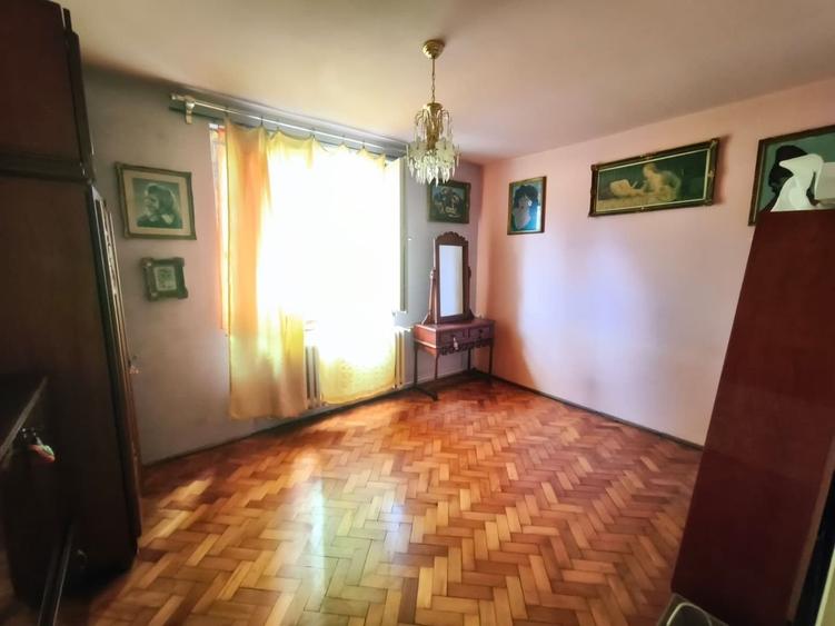 Apartament 2 camere, decomandat, parter cu balcon, GARAJ,  zona Mercur - 1