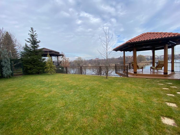 Great villa next to the lake with amazing view - 2