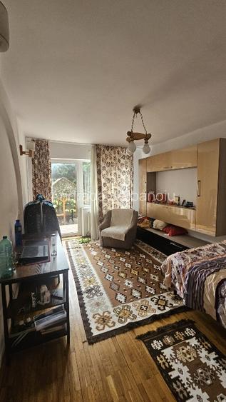 Închiriez apartament 120 mp Închiriez apartament 120 mp