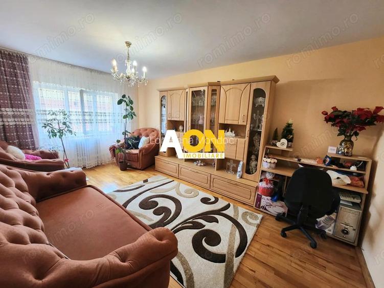 De vanzare apartament 3 camere, zona Cetate De vanzare apartament 3 camere, zona Cetate