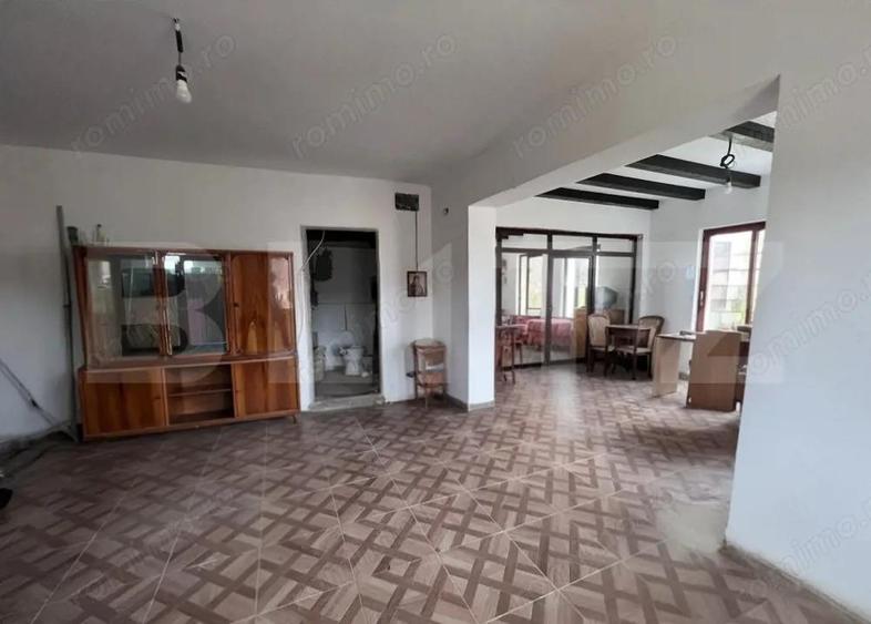 Pensiune in construc?ie cu poten?ial turistic ?i teren generos. 420mp utili - 10