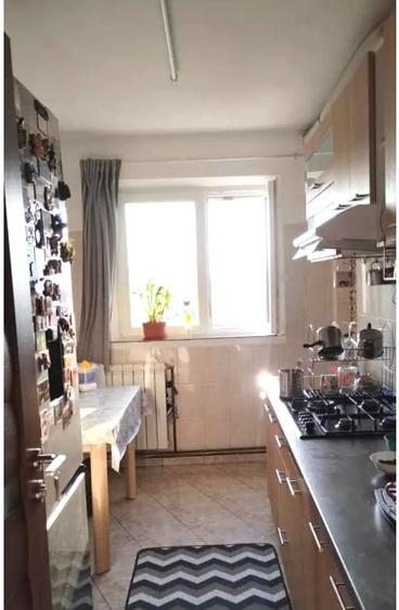 Centru- apartament 3 camere - 2