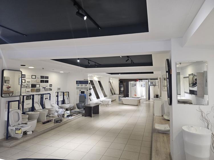 Spatiu comercial 664 mp P+1 central, str Poporului colt str.Baba Novac - 4