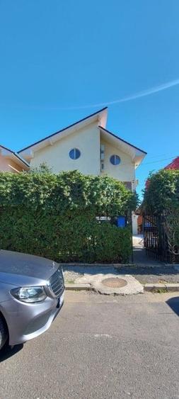 Exclusiv!Pensiune P+1+M pe partea marii  Eforie Nord-269.000 euro (Cod E8+E10) - 3