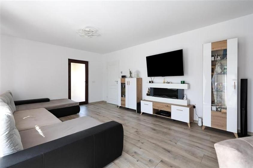 Vanzare Casa la cheie, constructie noua, intabulata,teren 680 mp - 37