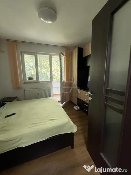 Apartament cu 4 camere semidecomandat în Drumul Taberei