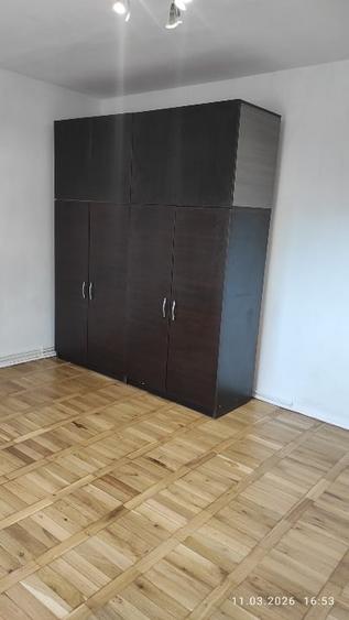 Proprietar închiriez ap. 2 camere decomandat parțial mobilat, parter. - 5