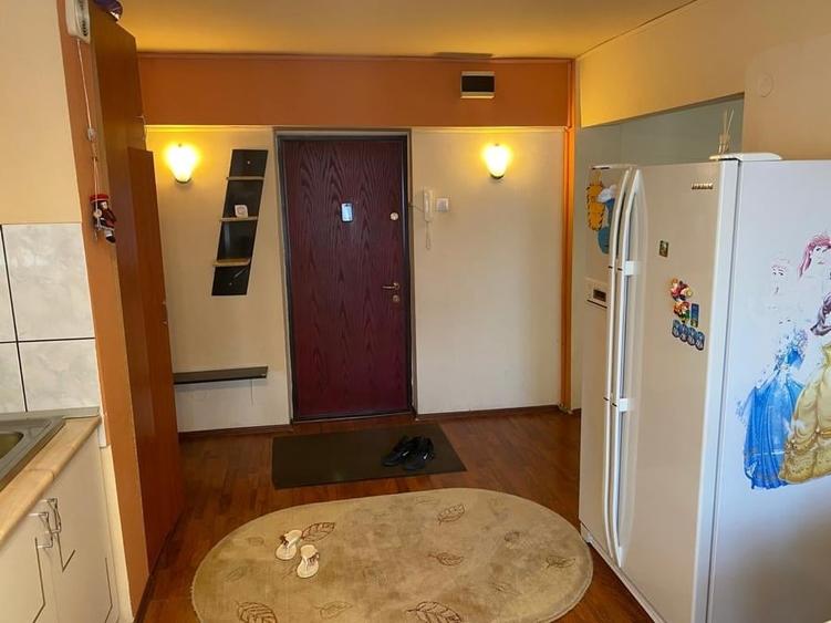 Vand apartament 2 camere zona Spital - 3