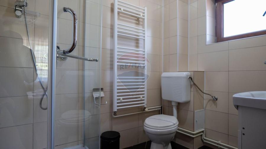 Oferta - vanzare pensiune 10 camere si casa de vacanta, Slanic Prahova - 17