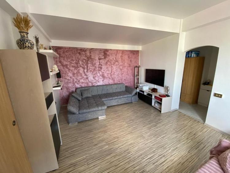 Piata Romana | 2 camere | View Panoramic | Mobilat Utilat | Renovat | - 1