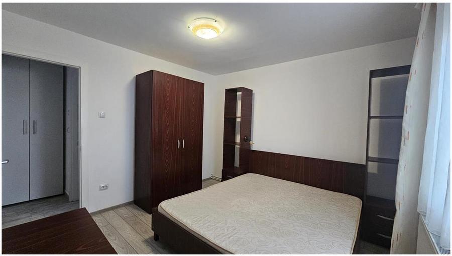 Apartament spatios 4 camere recent renovat Astra - 10