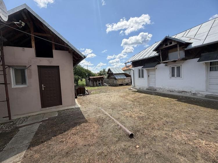 Casă cu 4 camere în Decindeni