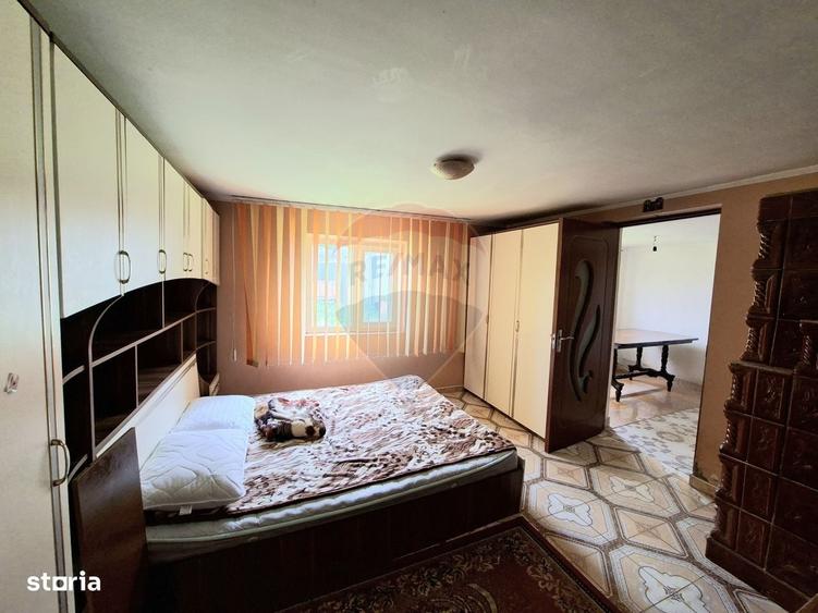 Casă cu 4 camere cu Teren 1088 Mp în Răcăciuni