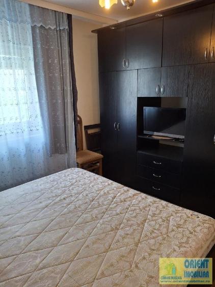 FAR, de vanzare 3 camere, decomandat, etaj 1, gaze - 4