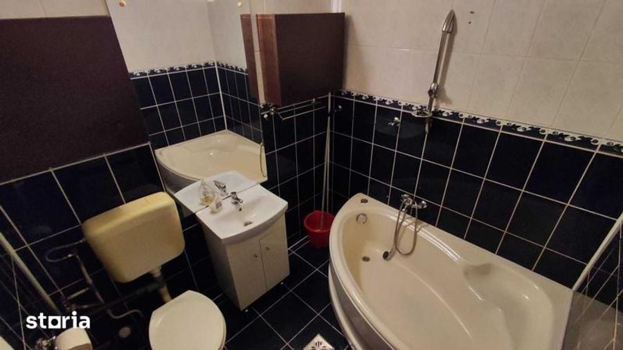 Inchiriez apartament 2 camere decomndate zona OMW/stadion Cetate - 2