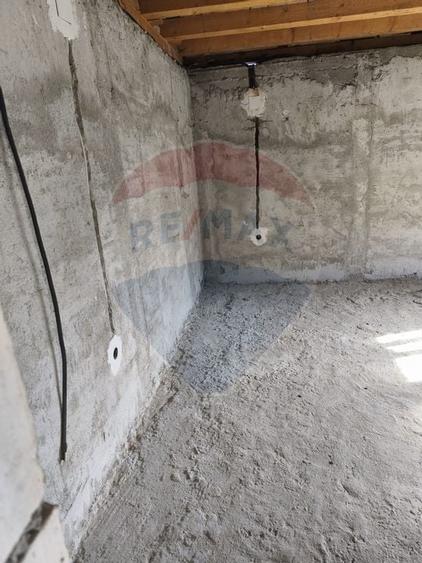 Casă / Vilă cu 5 camere de vânzare în zona Poiana Tapului - 17