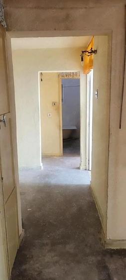Apartament 3 camere, decomandat, et. 4, zona Jiul - 1