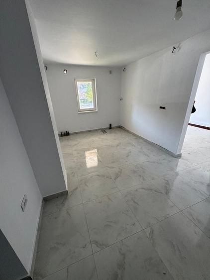 Apartament 2 camere decomandat-Spatiu comercial-zona Inel2 - 2