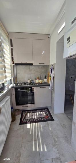 Apartament cu 2 camere decomandat în Far