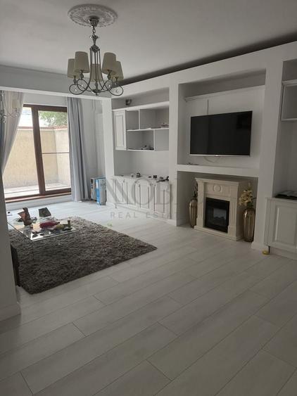 Apartament cu 3 camere decomandat în Aviației