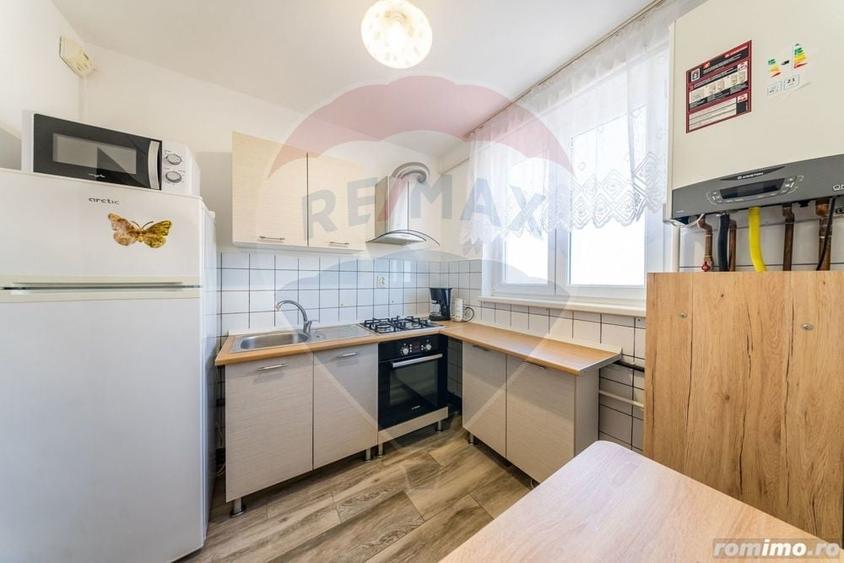 De inchiriat apartament modern 2 camere central , centrala gaz . - 13