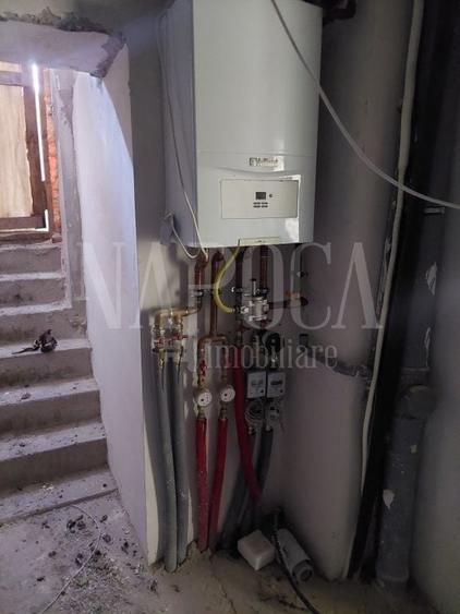 Casă individuală cu 12 camere cu Canalizare în Andrei Mureșanu