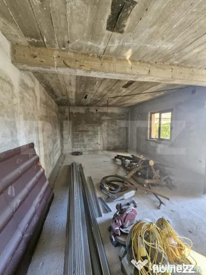 Casă cu 7 camere cu Teren 523 Mp în Central