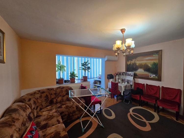 Apartament 3 camere,Zona Lipovei,Etaj 2, Mobilat si Utilat Complet, Garaj - 1