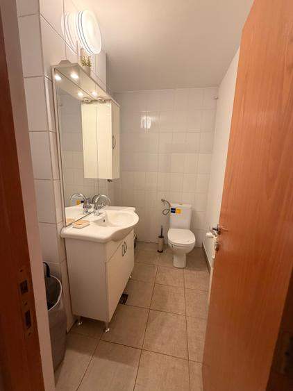 Apartament cu 4 camere decomandat în Sebastian
