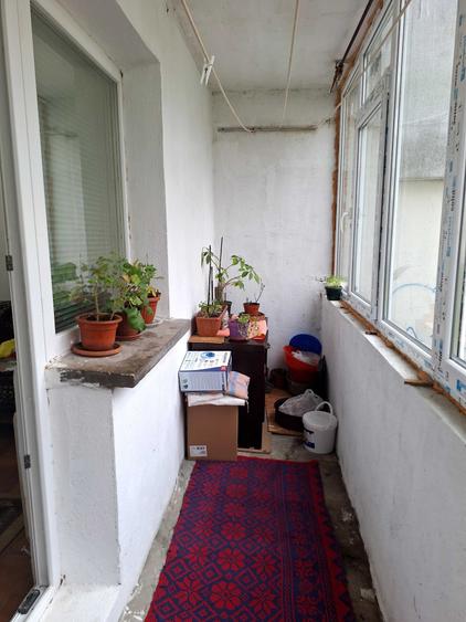 Apartament cu 3 camere decomandat în Precista