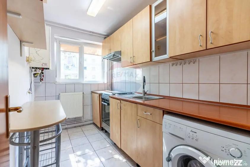 Apartament cu 2 camere decomandat în Industriilor
