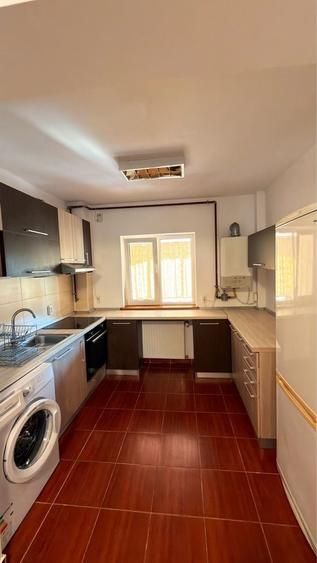 Casă cu 3 camere cu Teren 500 Mp în Central