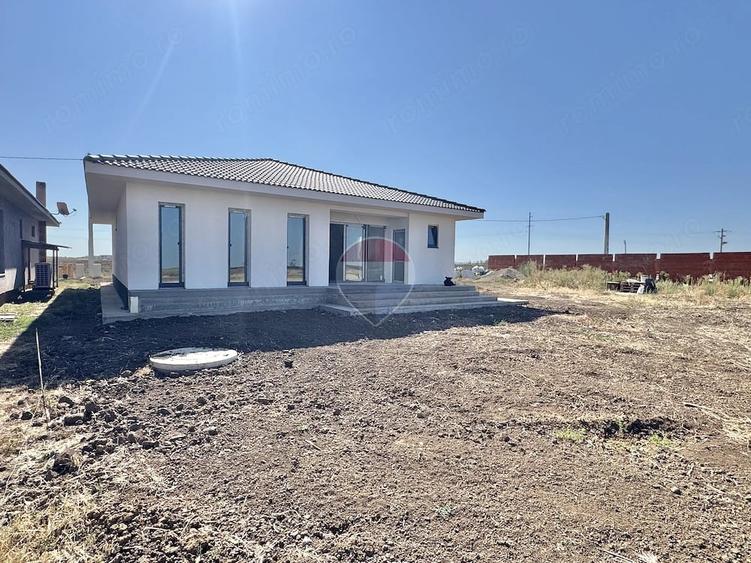 Casă cu 4 camere cu Teren 800 Mp în Livada de Bihor