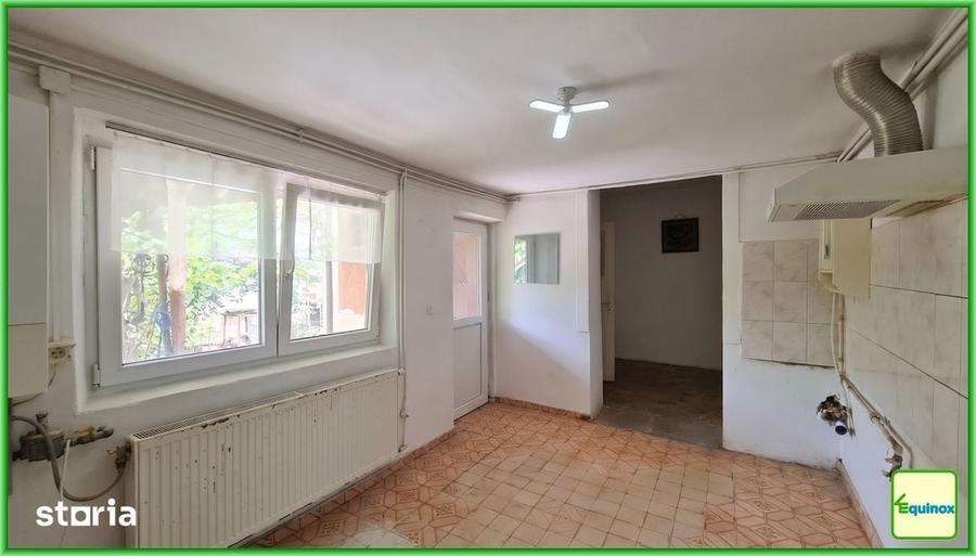 Casă cu 3 camere cu Teren 300 Mp în Central