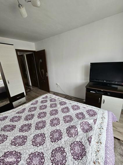 Apartament cu 4 camere semidecomandat în Central