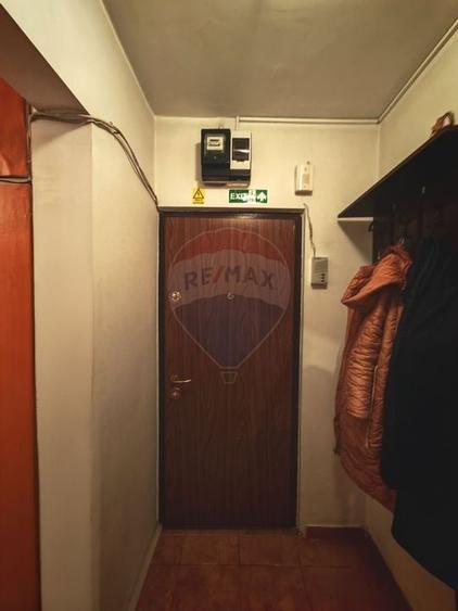 Apartament cu 2 camere -  zona P-ta Resita - 5