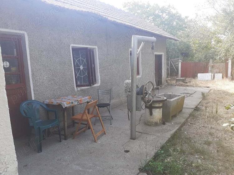 Casa ?i teren de vanzare - 6