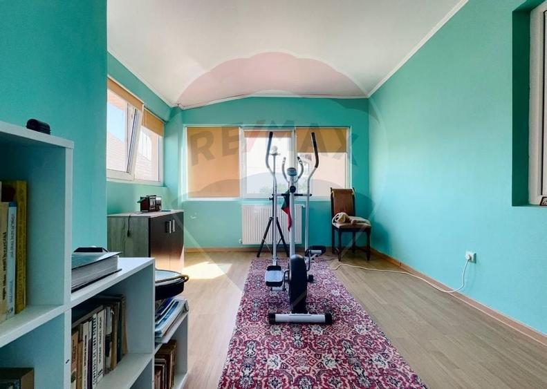 Casă / Vilă cu 6 camere de vânzare - 10