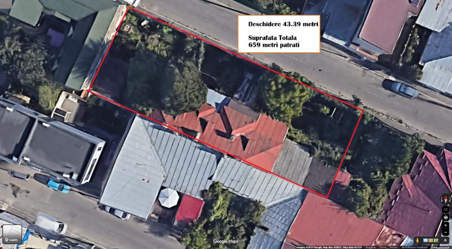 Casa  si teren 659 metri deschidere 44 metri  - 2
