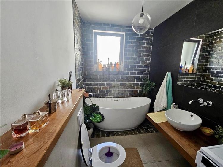 Dumbravita Central - 3 Camere - Et 2/2 - Centrala proprie - Clima - 2 Locuri par - 6