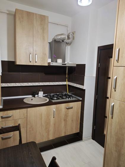 Proprietar- Apartament 2 camere Tractorul mobilat si utilat - 2
