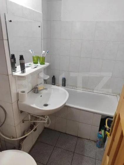 Apartament 3 camere, 50 mp, zona Pacurari - 2